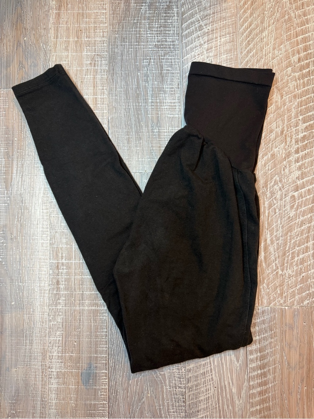 A Pea in the Pod Black Maternity Leggings